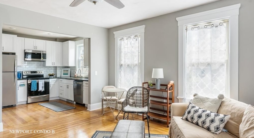 Newport Condo B - Slide 1=0c