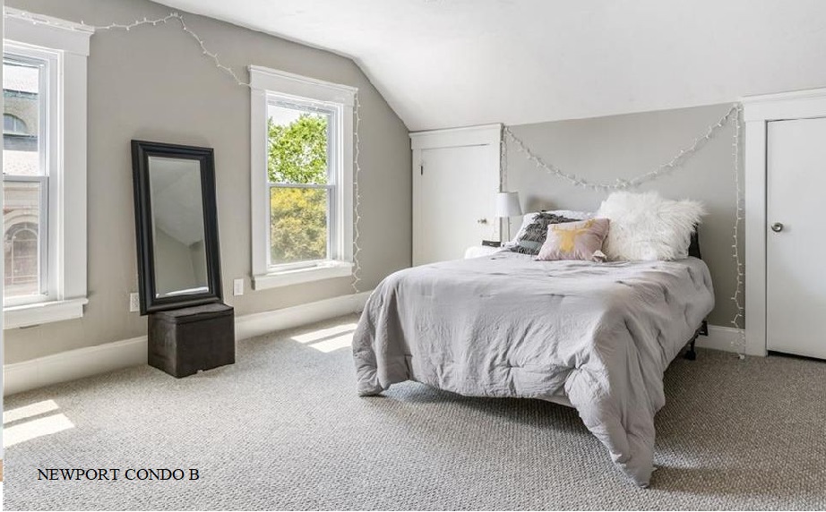 Newport Condo B - Slide 1=0e
